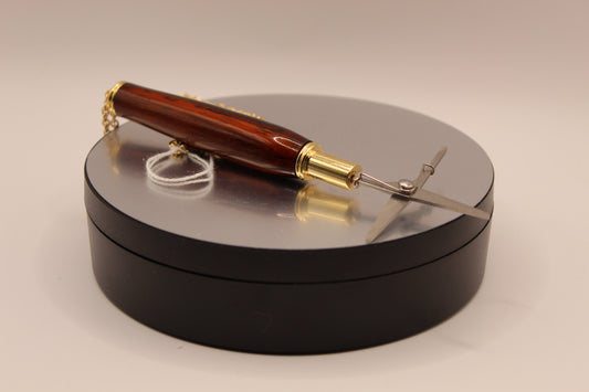 Scissors on a Neckless